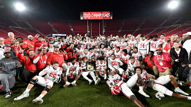 Mater Dei vs St John Bosco CIF Southern Section D1 Final November 24, 2023 Photo-Heston Quan40